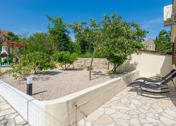 펜션 House With A Parking Space Zdrelac, Pasman - 15355 *